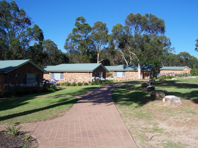 View path to cottages